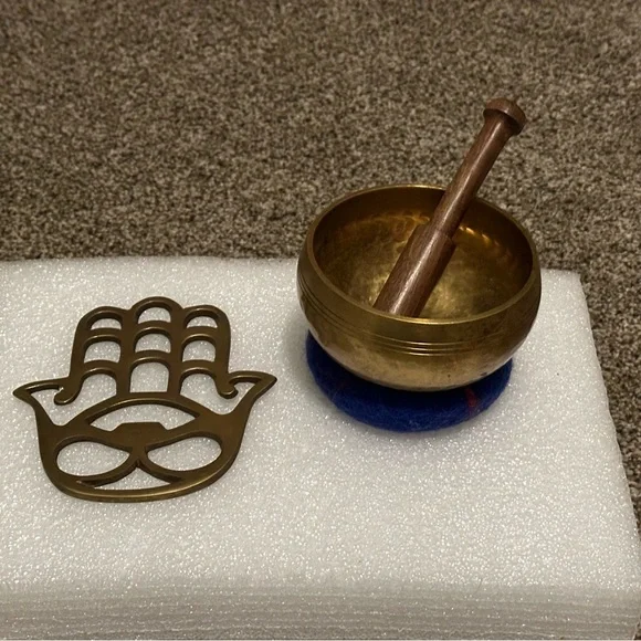 Brass Meditation Bowl with Wooden Striker - Picture 1 of 5